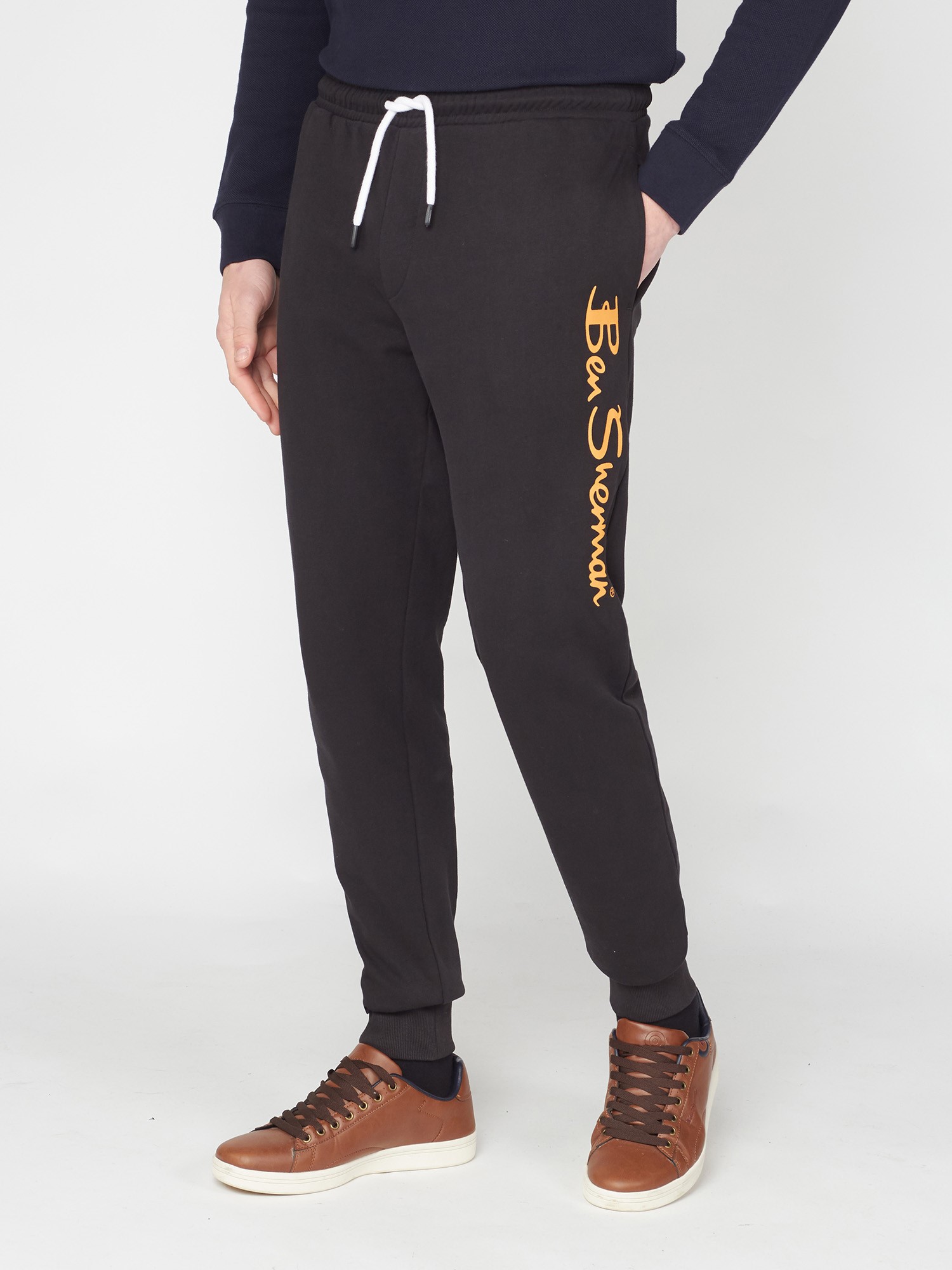 Logo Jogger – Black Small Black